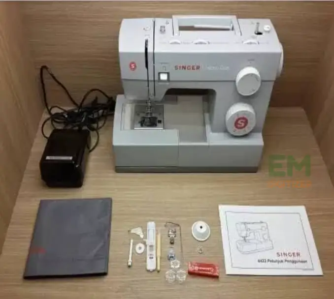 SINGER Heavy Duty 4452 Sewing Machine with Accessories