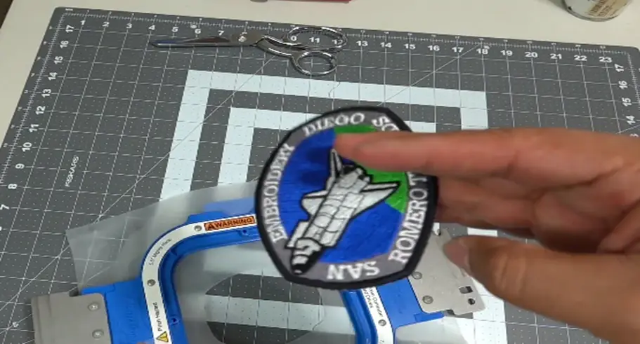 create a last satin stitch