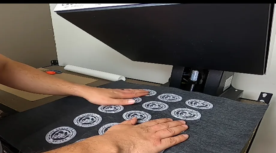 set Embroider patches on cut way