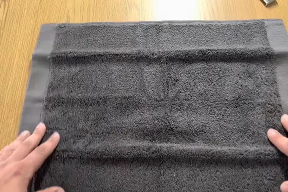 mark the middle of towel